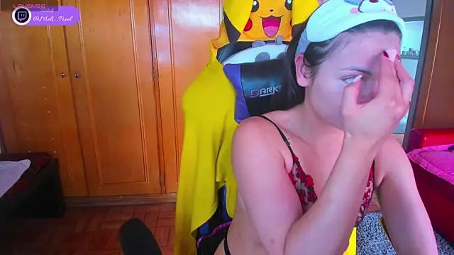 Meli Pixel online show from 10/15/25, 05:35