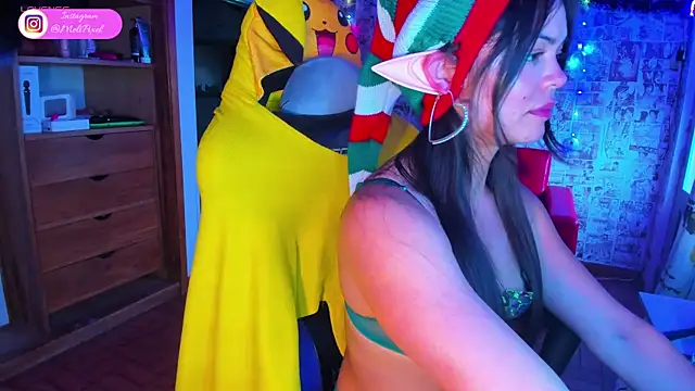 Snapshot of Meli_Pixel chatting on 12/18/25, 08:26 Meli Pixel online show from 12/18/25, 08:26