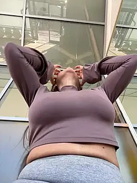 Snapshot of angelitasexy81 chatting on 01/11/25, 12:29 angelitasexy81 online show from 01/11/25, 12:29