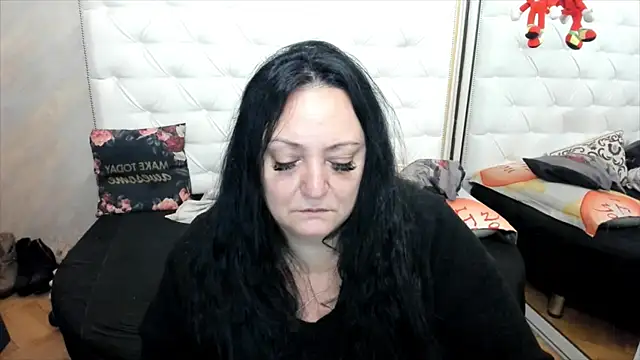 Snapshot of lady_lauren chatting on 12/08/24, 05:50 lady lauren online show from 12/08/24, 05:50