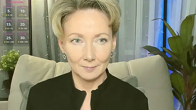 AkexandraFix online show from 11/28/25, 01:03