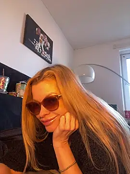 Lisavontease online show from 02/21/26, 08:37