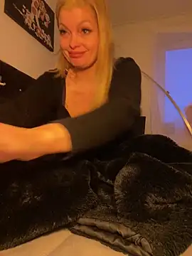 Lisavontease online show from 03/29/26, 06:08