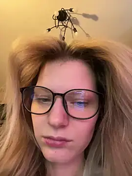 Snapshot of MaryHiggins chatting on 02/12/26, 02:23 MaryHiggins online show from 02/12/26, 02:23