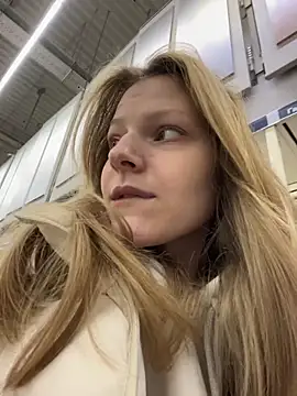 Snapshot of MaryHiggins chatting on 02/19/26, 01:29 MaryHiggins online show from 02/19/26, 01:29