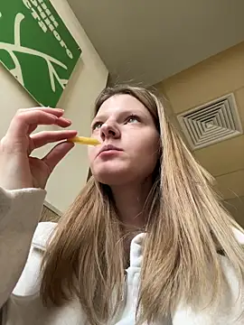 MaryHiggins online show from 03/23/26, 01:48