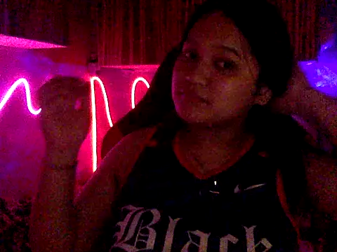 Snapshot of EmpressYna chatting on 09/22/25, 02:52 EmpressYna online show from 09/22/25, 02:52