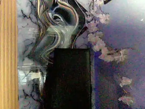 Snapshot of EmpressYna chatting on 04/16/26, 01:23 EmpressYna online show from 04/16/26, 01:23