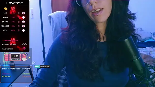 Snapshot of thecherry_Paulette chatting on 11/10/25, 02:21 thecherry Paulette online show from 11/10/25, 02:21