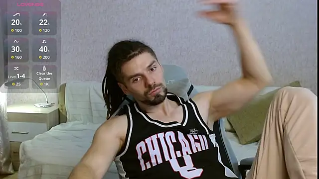 Aestheticguy101 online show from 10/14/25, 01:34