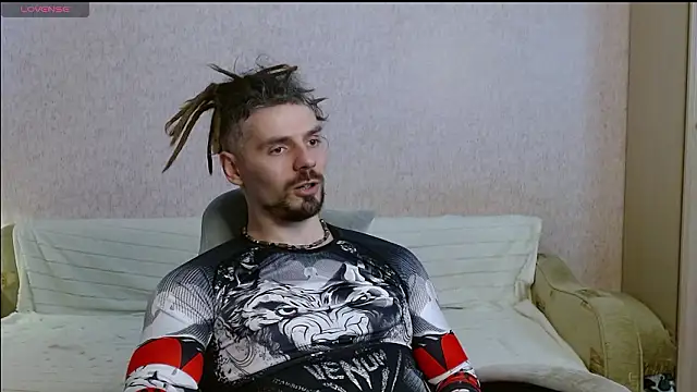 Aestheticguy101 online show from 03/25/26, 02:34