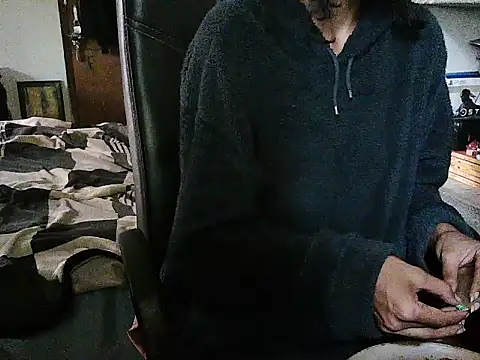 Snapshot of exude_diya chatting on 10/06/25, 04:21 exude diya online show from 10/06/25, 04:21