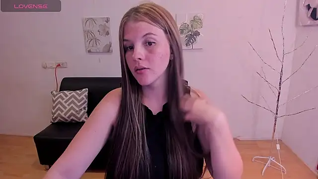 MillySandlerr online show from 12/24/24, 04:33