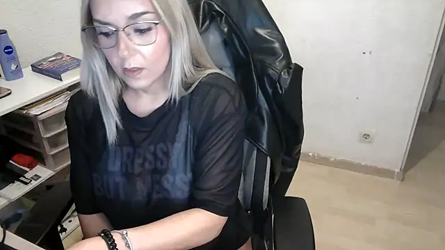 bekka   online show from 02/28/26, 08:21