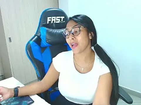 sophiax-x online show from 01/29/25, 12:01