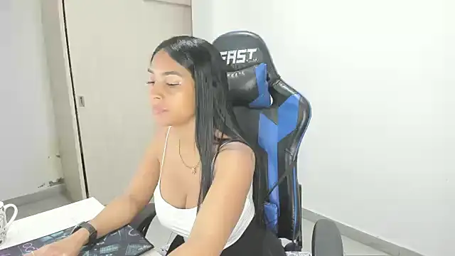 sophiax-x online show from 02/20/25, 03:08