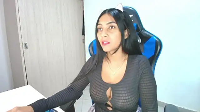 sophiax-x online show from 11/22/25, 04:33