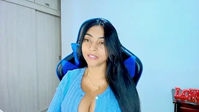 sophiax-x online show from 12/13/25, 07:53