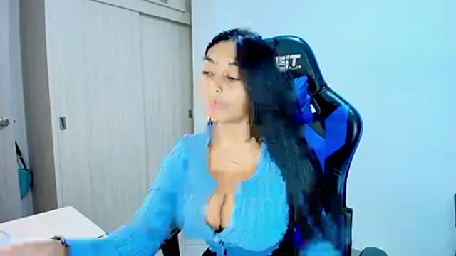 sophiax-x online show from 12/19/25, 09:11