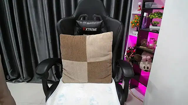 Yuki-yio online show from 09/26/25, 01:20