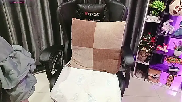 Yuki-yio online show from 04/04/26, 01:26