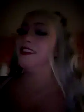 Snapshot of seraphine23 chatting on 11/21/25, 09:24 seraphine23 online show from 11/21/25, 09:24