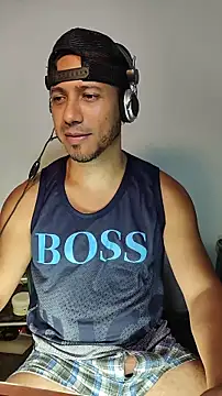 Snapshot of thommerxxx chatting on 09/27/25, 05:45 thommerxxx online show from 09/27/25, 05:45