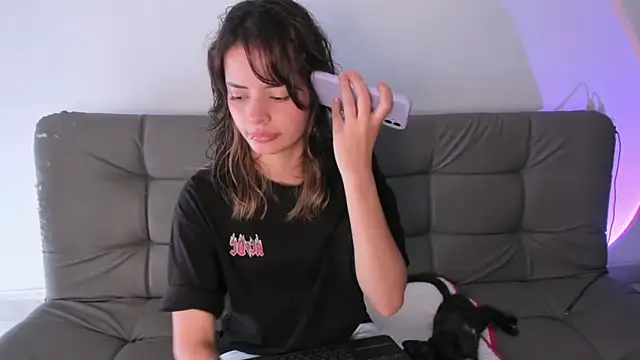 Abby Saenz01 online show from 05/05/26, 07:11