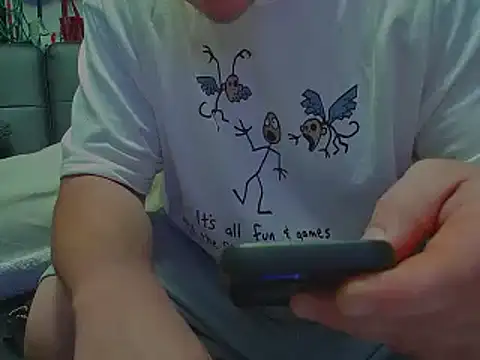 Snapshot of AwesomePapaya chatting on 11/22/25, 11:37 AwesomePapaya online show from 11/22/25, 11:37