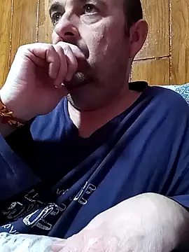 Hot-pico76 online show from 12/13/24, 10:34