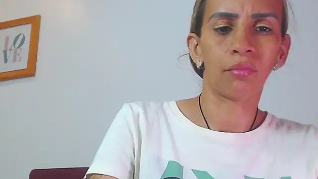 Amber Moore online show from 06/24/26, 06:29