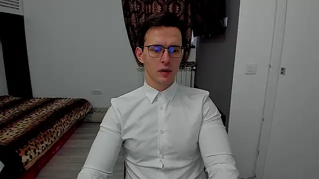 Snapshot of sexxymuscles4u chatting on 01/29/25, 06:22 sexxymuscles4u online show from 01/29/25, 06:22