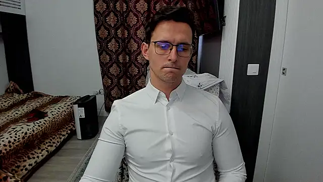 Snapshot of sexxymuscles4u chatting on 03/12/25, 12:26 sexxymuscles4u online show from 03/12/25, 12:26