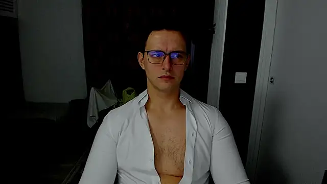 Snapshot of sexxymuscles4u chatting on 12/04/25, 08:45 sexxymuscles4u online show from 12/04/25, 08:45