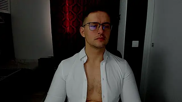 sexxymuscles4u online show from 12/16/25, 08:52