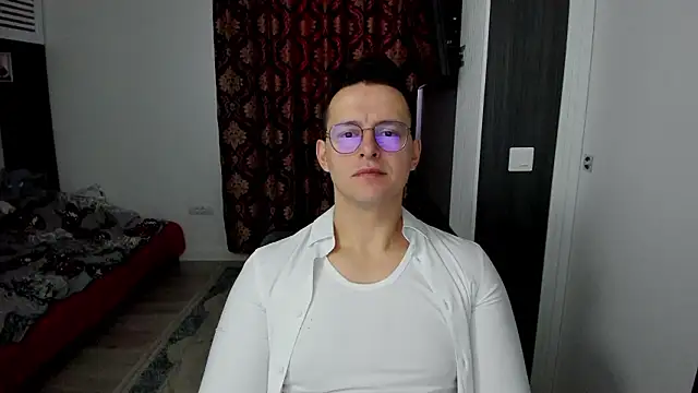 sexxymuscles4u online show from 02/16/26, 08:32