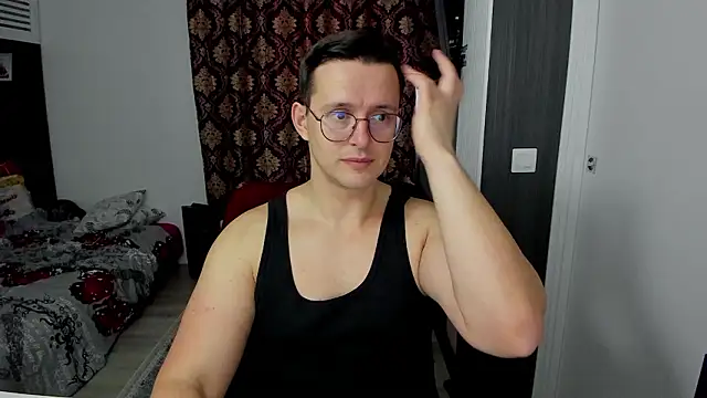 sexxymuscles4u online show from 02/26/26, 12:04