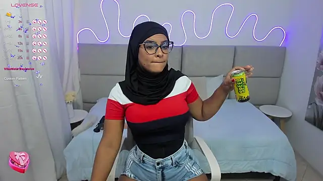 nashiira  online show from 02/20/25, 07:30