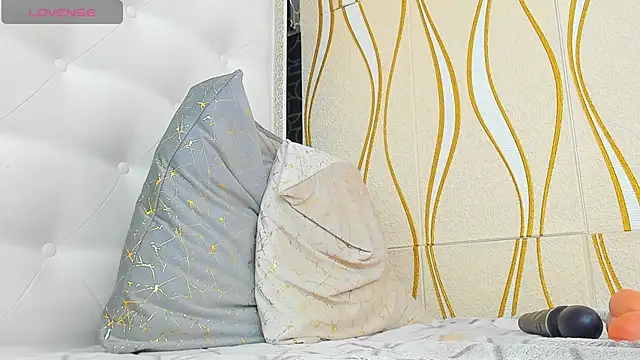 karissia online show from 03/01/25, 09:07