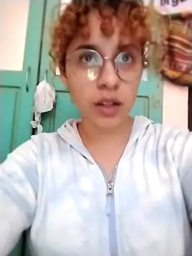 EmmaMelissa0521 online show from 10/31/25, 10:00