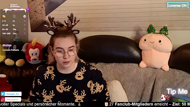 Snapshot of GamerGirl_Eve chatting on 12/13/24, 07:10 GamerGirl Eve online show from 12/13/24, 07:10