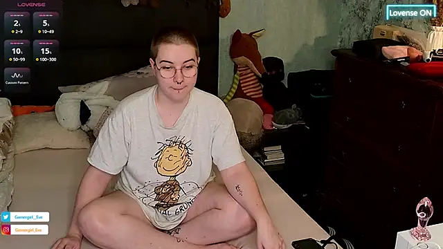 Snapshot of GamerGirl_Eve chatting on 03/20/25, 07:14 GamerGirl Eve online show from 03/20/25, 07:14