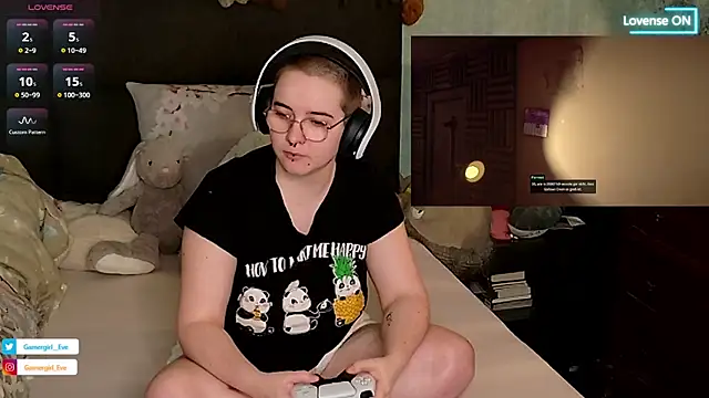 Snapshot of GamerGirl_Eve chatting on 03/21/25, 07:13 GamerGirl Eve online show from 03/21/25, 07:13