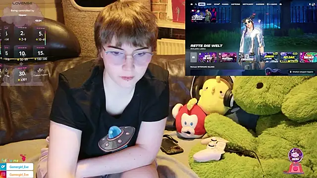 Snapshot of GamerGirl_Eve chatting on 10/10/25, 06:51 GamerGirl Eve online show from 10/10/25, 06:51