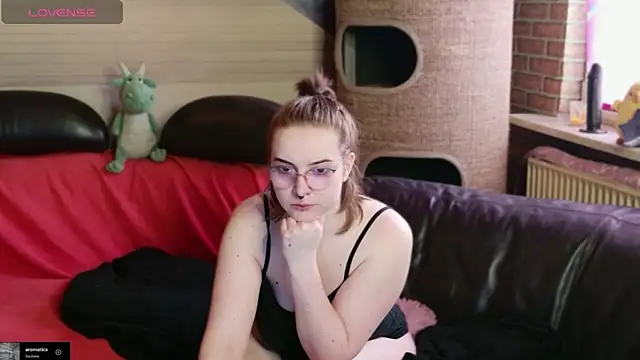 GamerGirl Eve online show from 04/17/26, 03:26