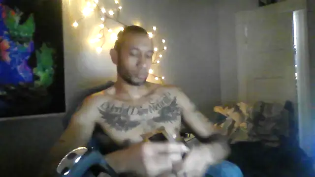 Snapshot of krat0s1 chatting on 07/18/26, 03:33 krat0s1 online show from 07/18/26, 03:33