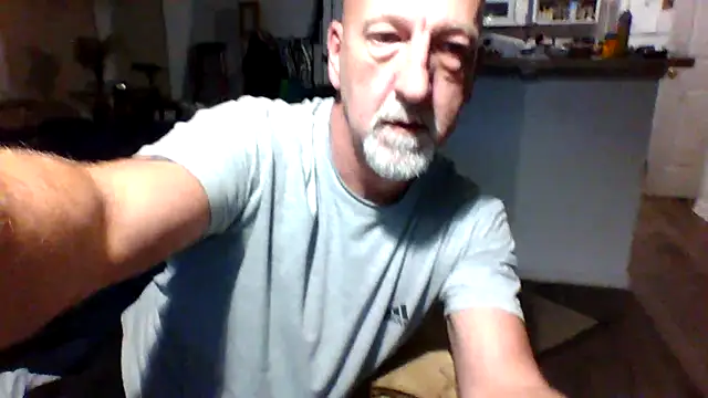 Snapshot of Yankeedave420 chatting on 01/06/25, 04:36 Yankeedave420 online show from 01/06/25, 04:36