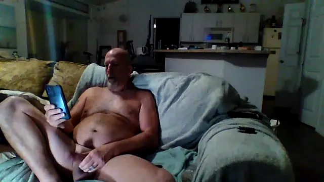 Snapshot of Yankeedave420 chatting on 01/21/25, 11:56 Yankeedave420 online show from 01/21/25, 11:56