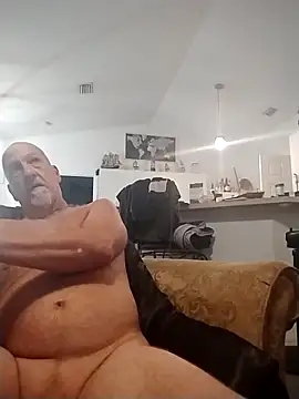 Snapshot of Yankeedave420 chatting on 02/12/25, 05:58 Yankeedave420 online show from 02/12/25, 05:58