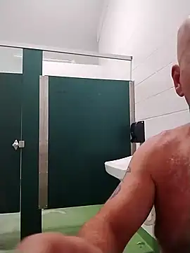 Snapshot of Yankeedave420 chatting on 02/15/25, 11:14 Yankeedave420 online show from 02/15/25, 11:14